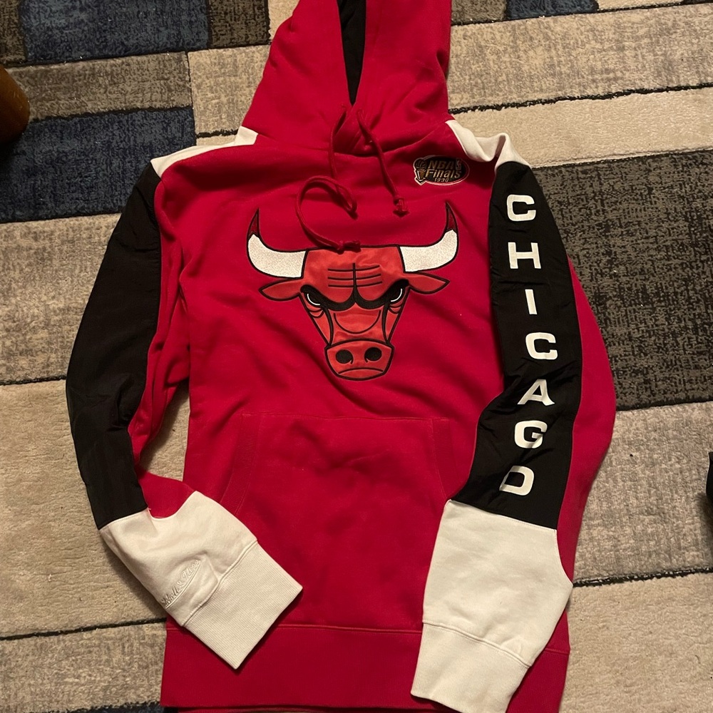 Mitchell & Ness Red and Black Chicago Bulls Sweater